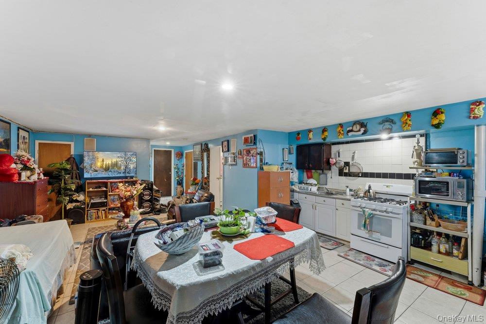 129-15 Sidway Place Property Photo 26
