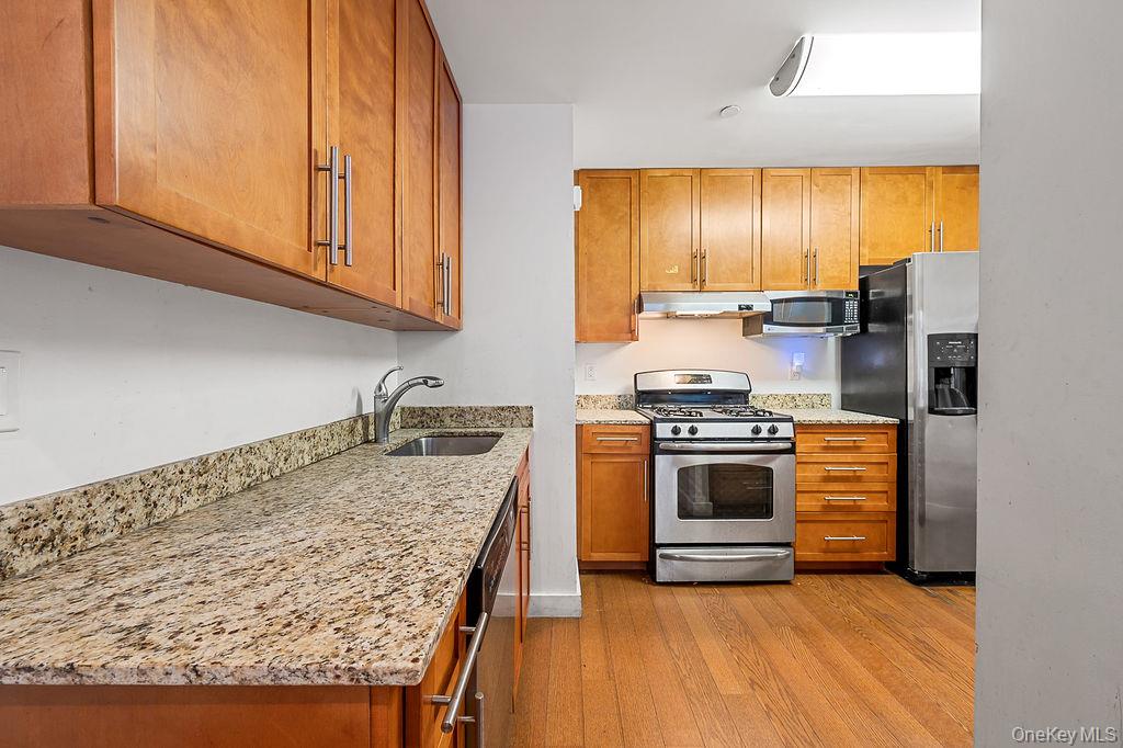40-22 College Point Boulevard 6h Property Photo 8