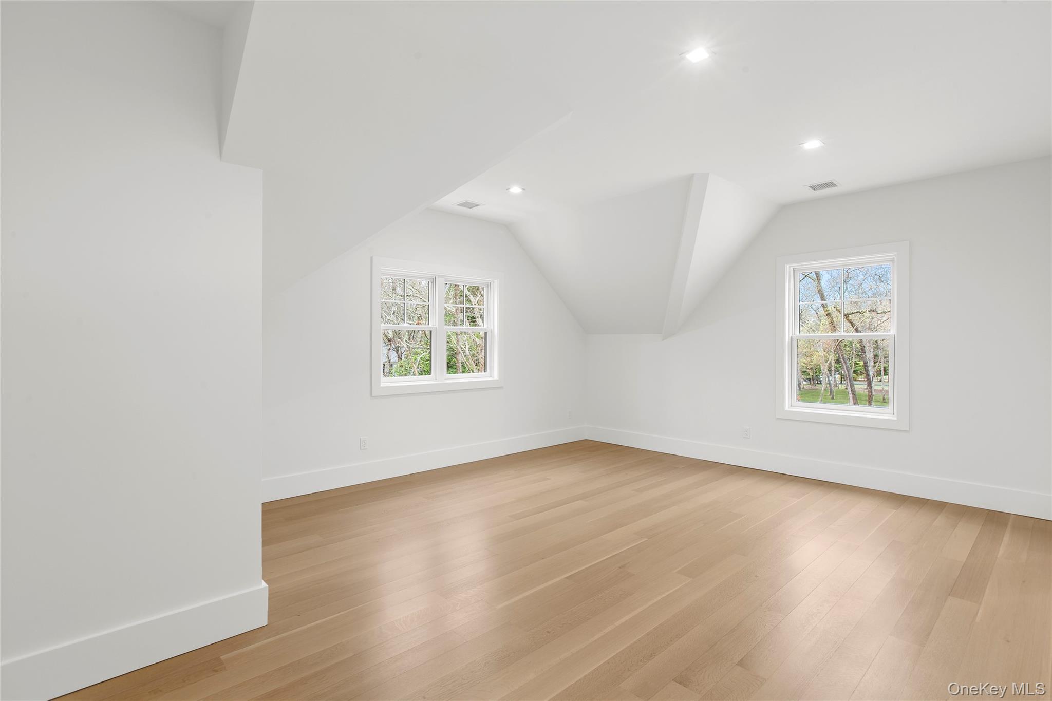 69 Jagger Lane Property Photo 33