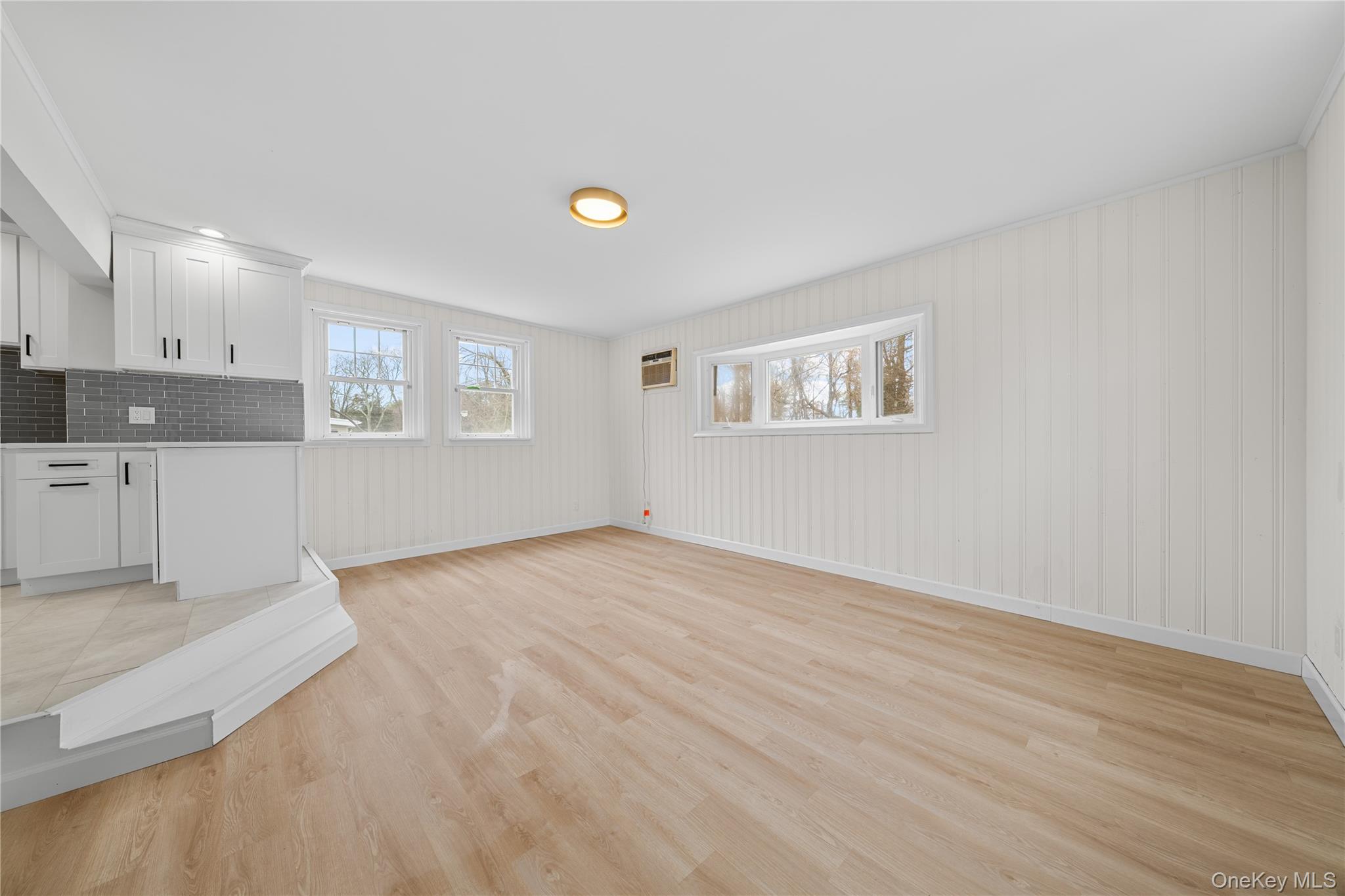 1656 N Gardiner Drive Property Photo 8