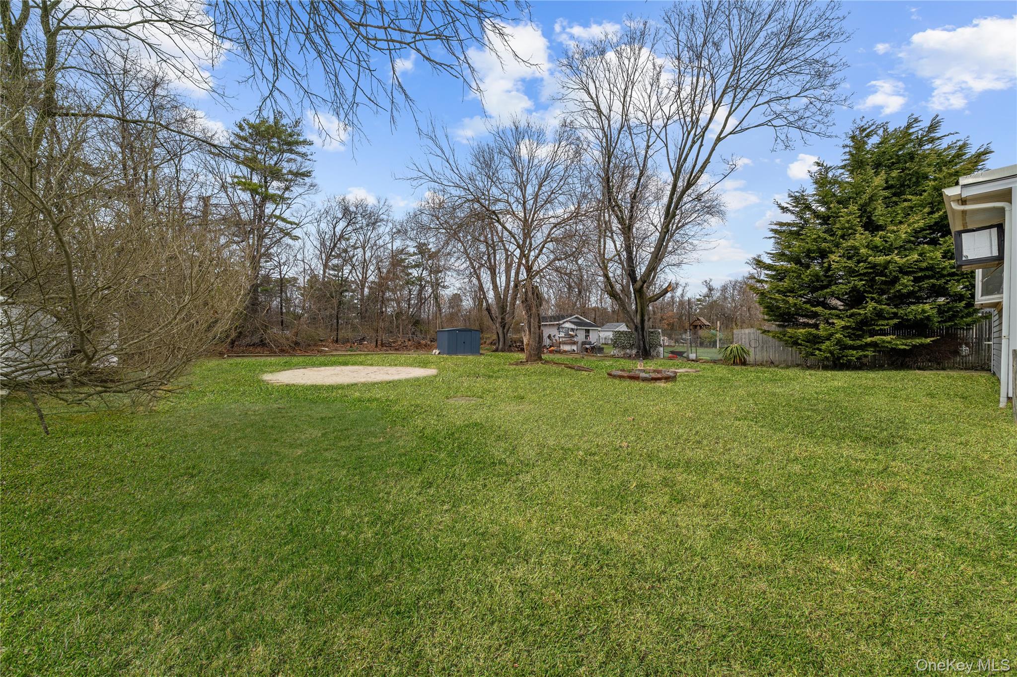 1656 N Gardiner Drive Property Photo 18