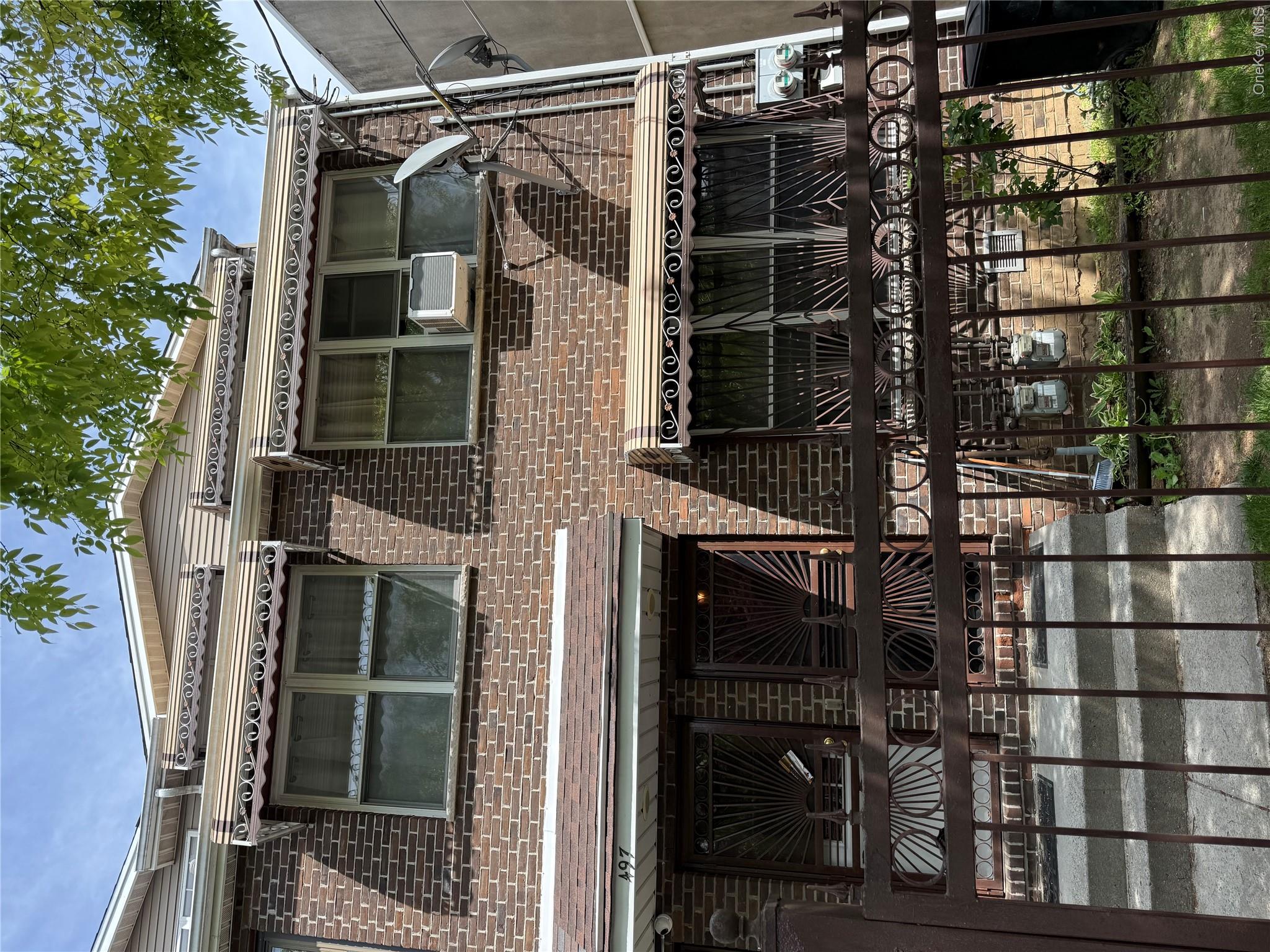 497 Elton Street Property Photo 1