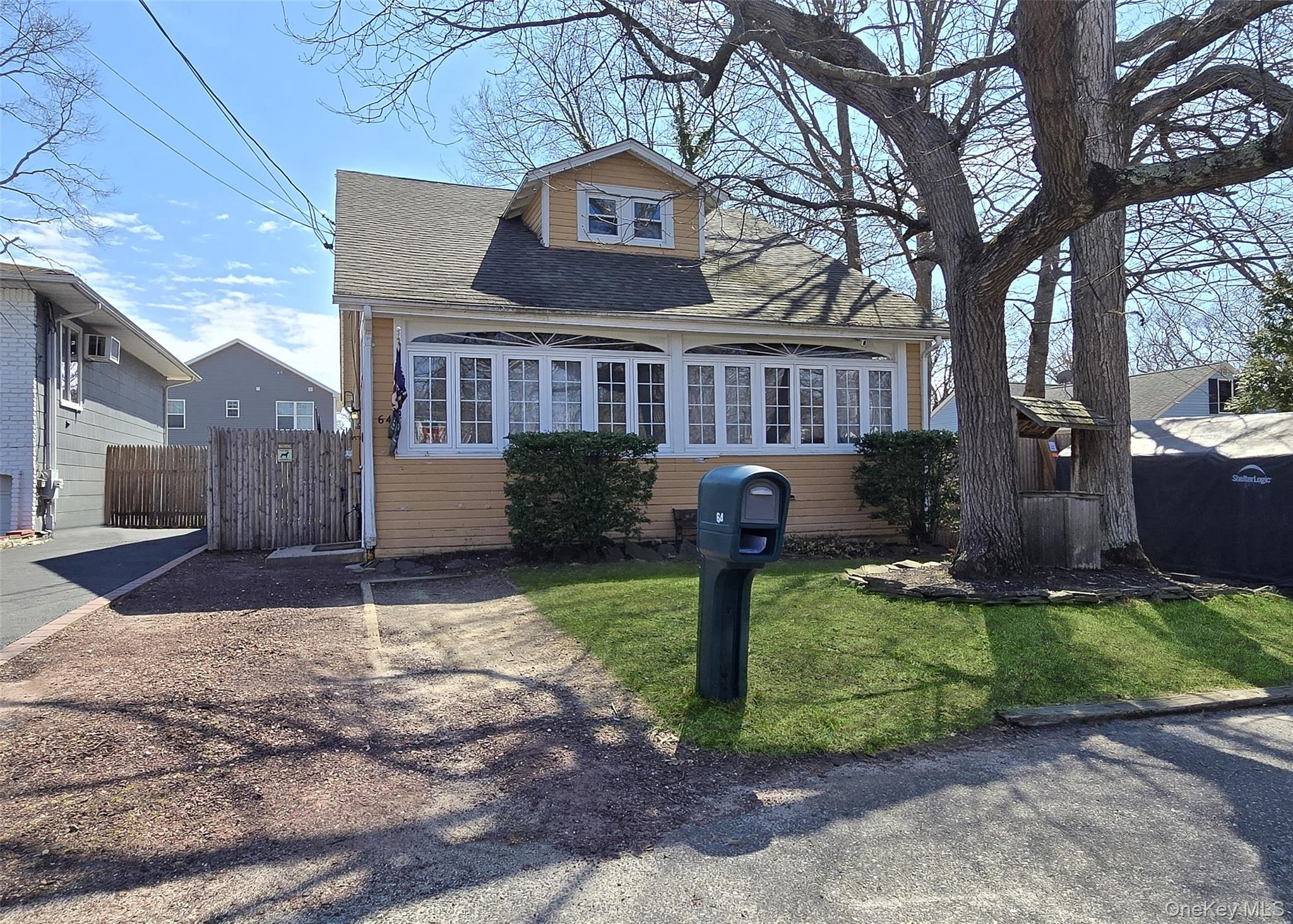 64 11th Street Property Photo 1