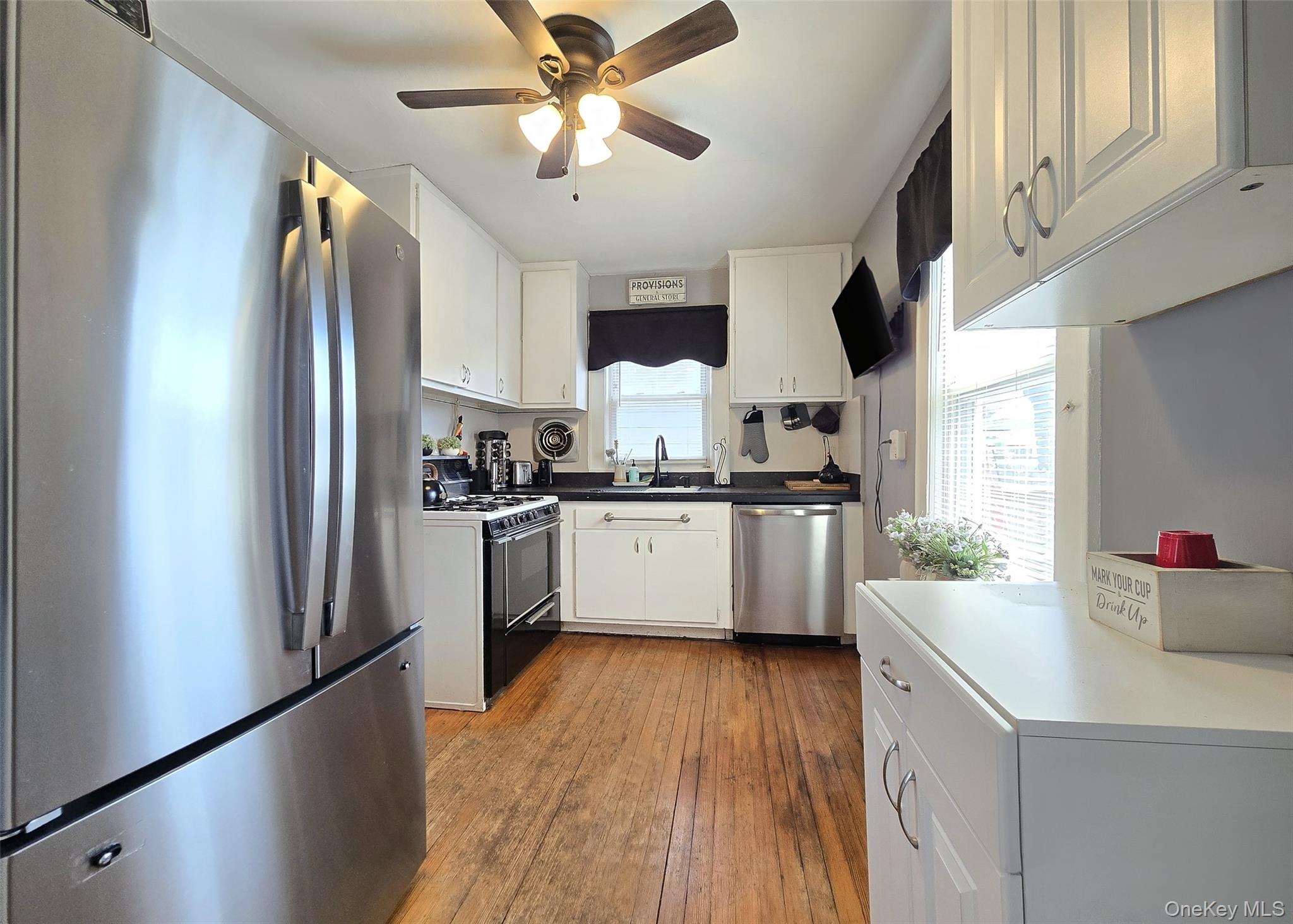 64 11th Street Property Photo 10