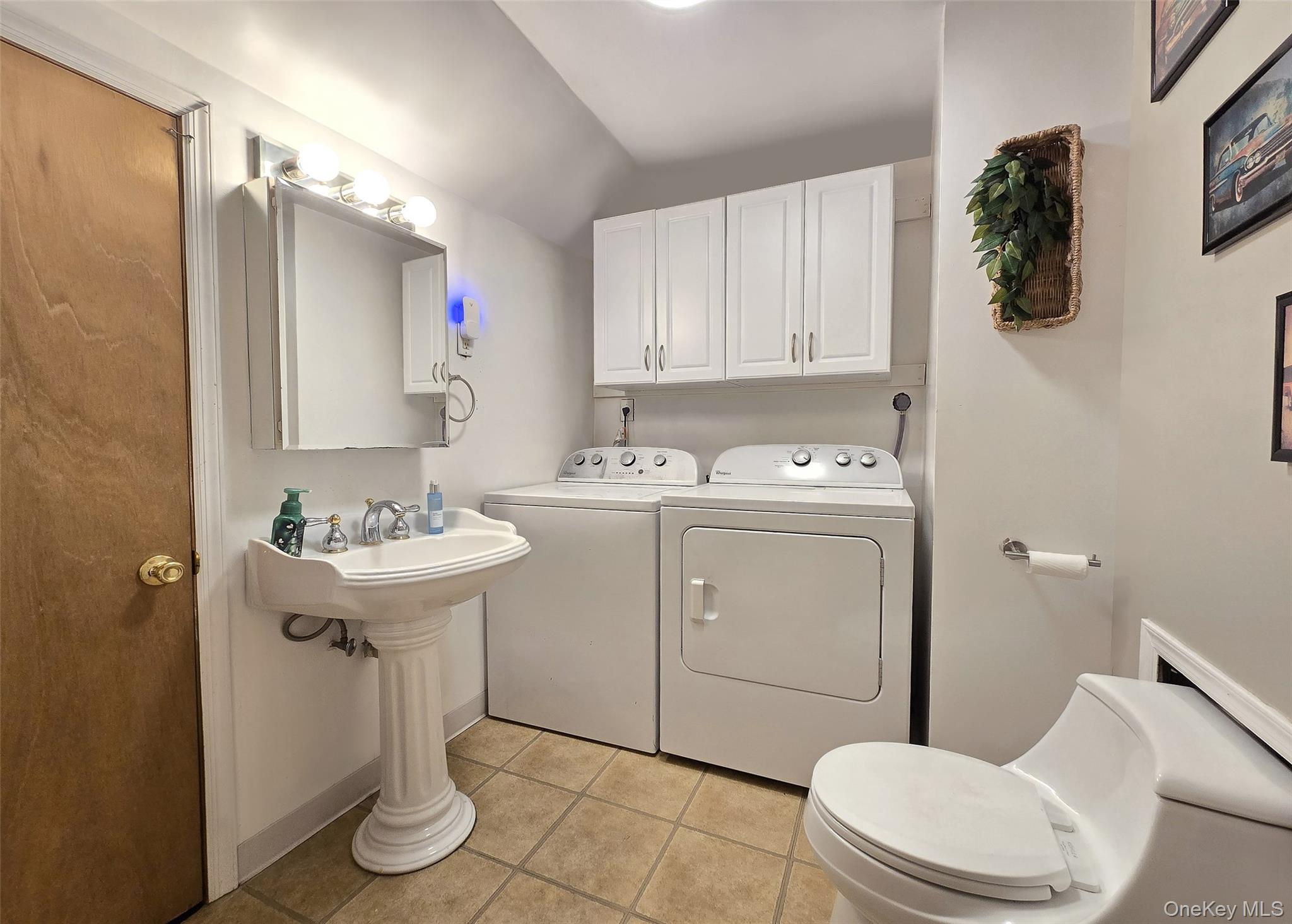 64 11th Street Property Photo 15