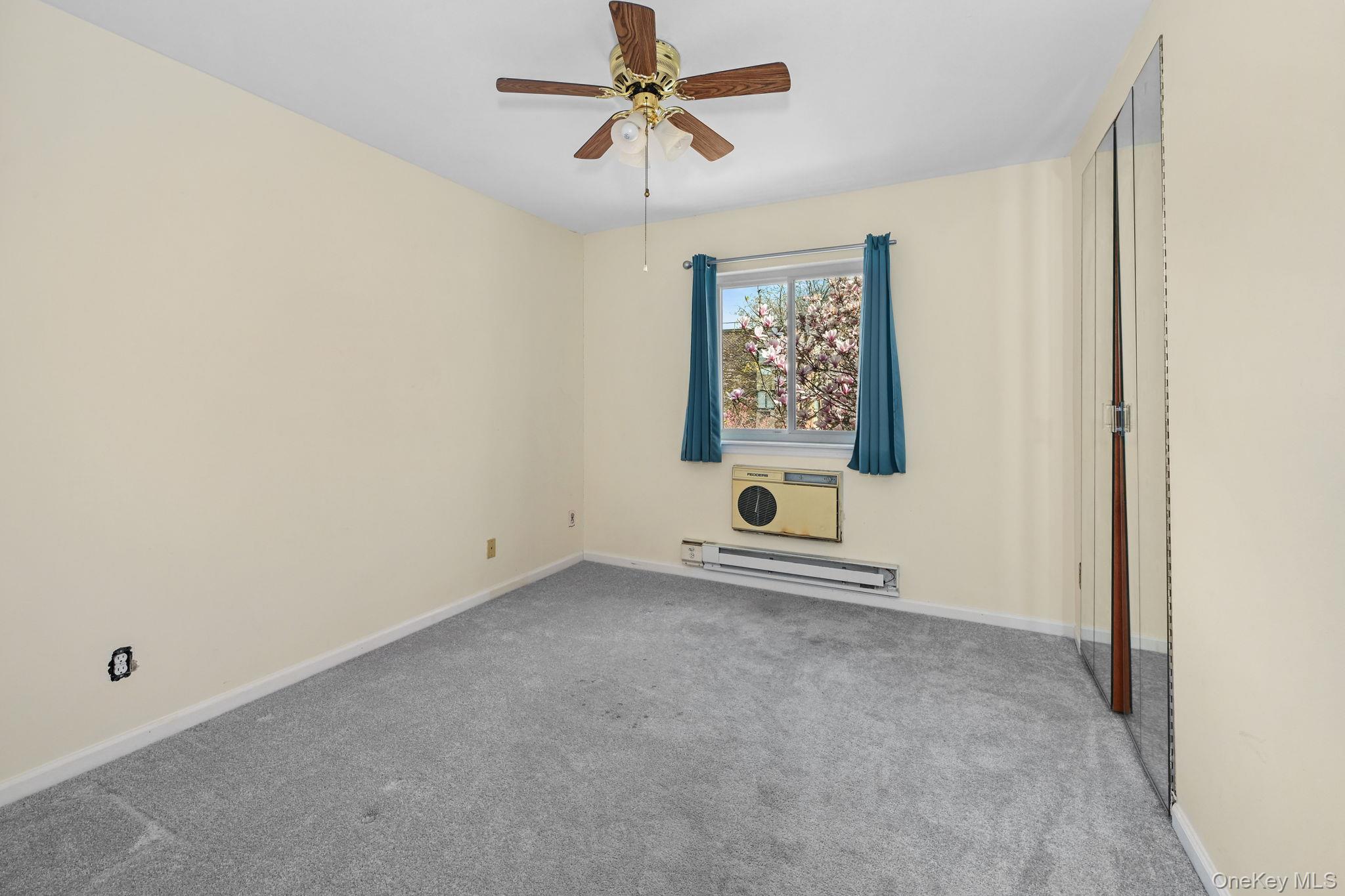 115 Dehaven Drive 302 Property Photo 17