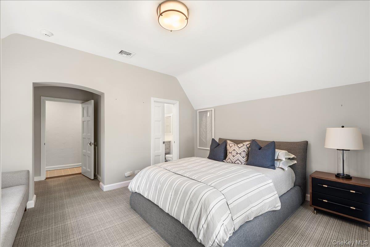 1 Dundee Road Property Photo 38