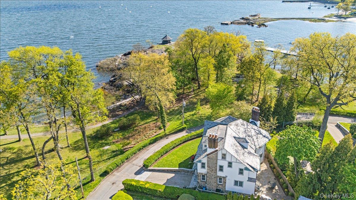 56 Park Avenue Property Photo 1