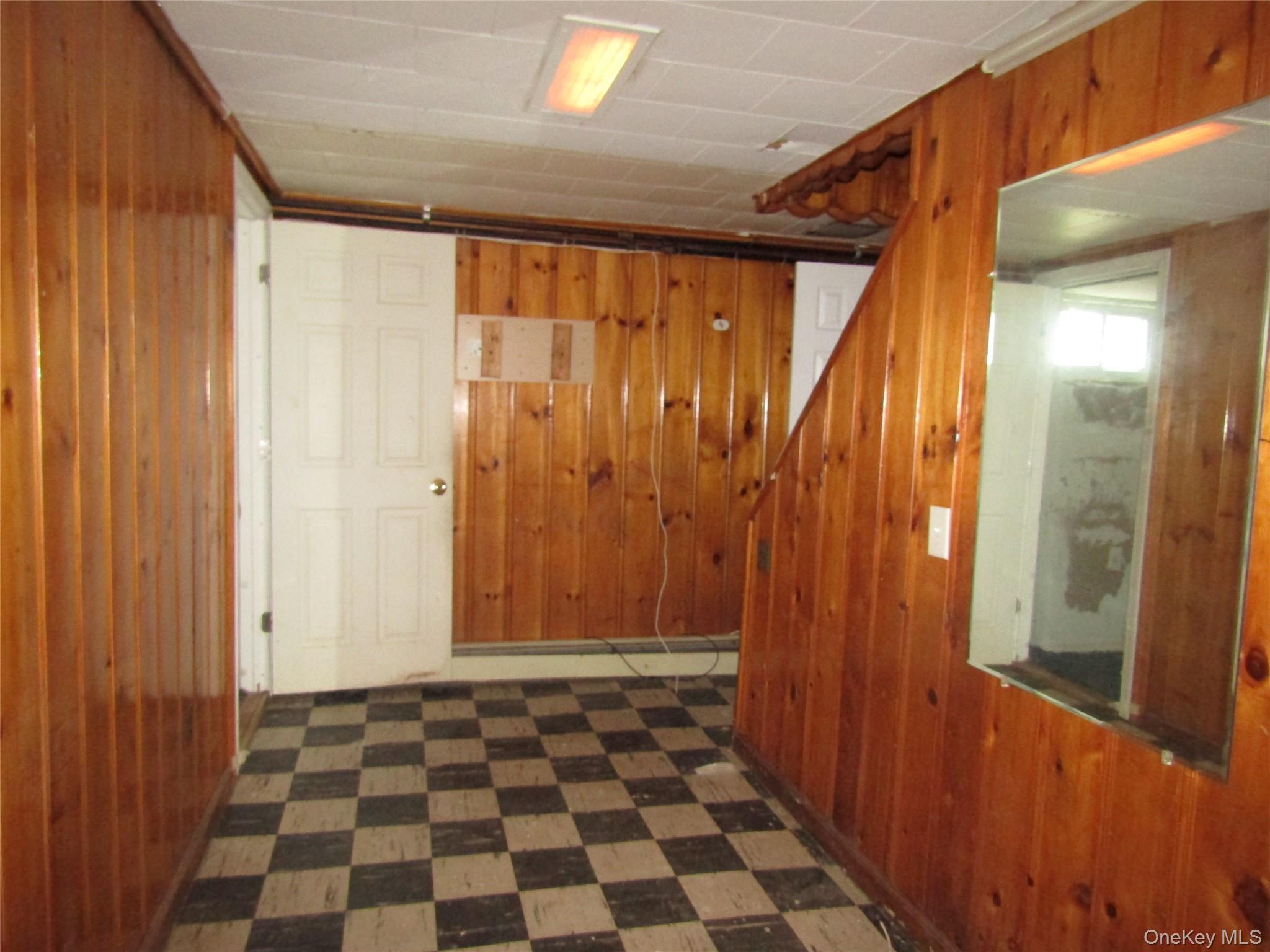 981027 Property Photo 11