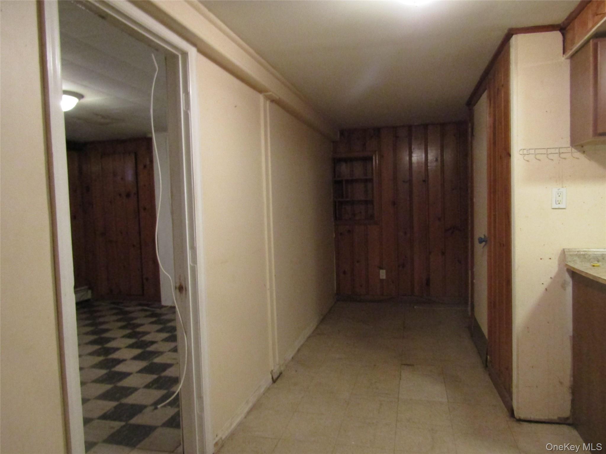 981027 Property Photo 12