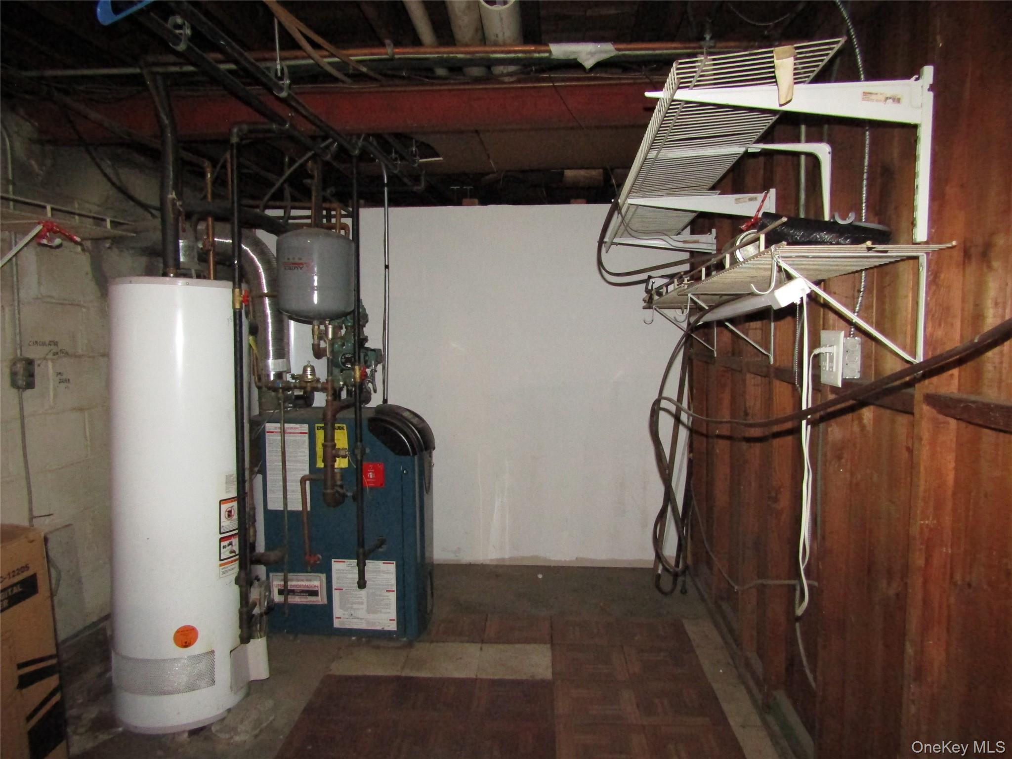 981027 Property Photo 14