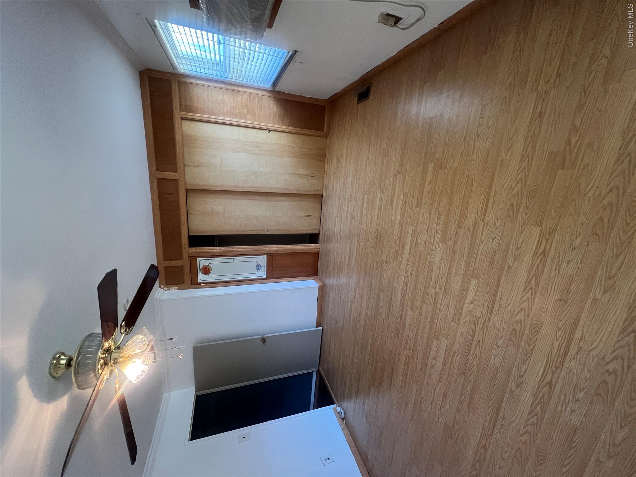 570 Christopher Avenue Property Photo 3