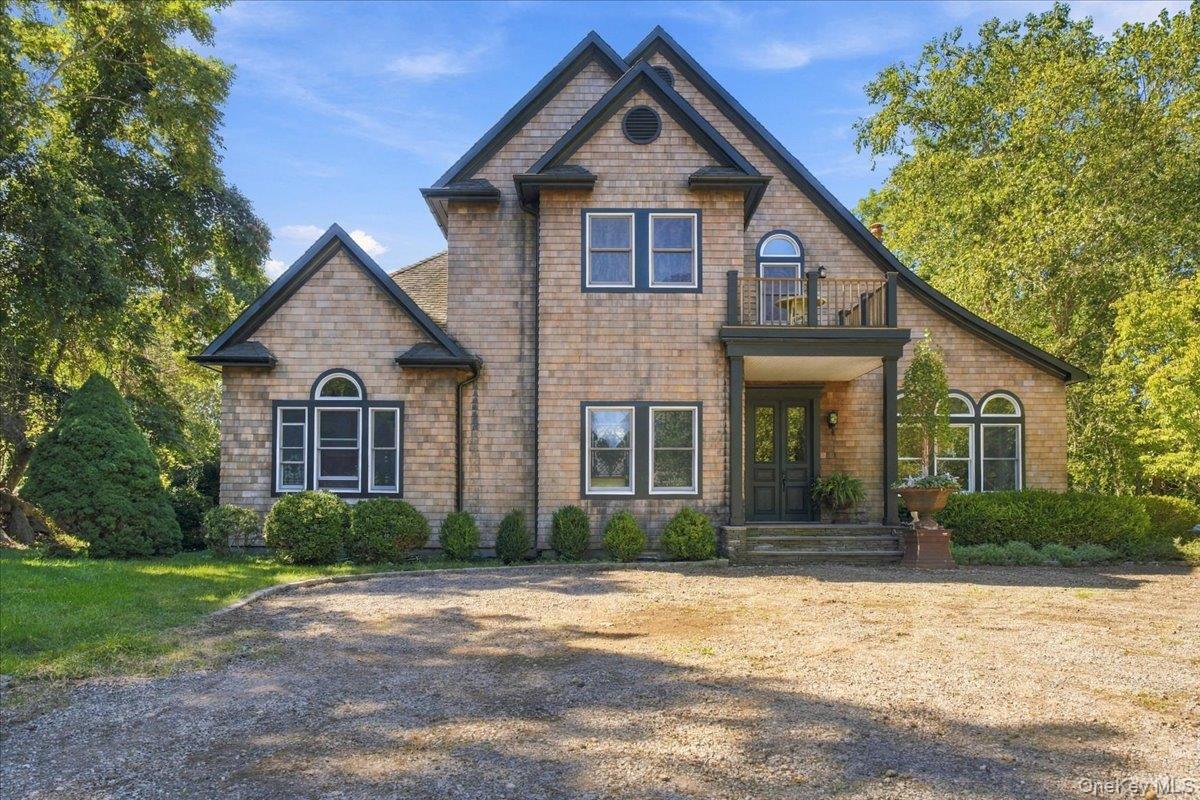 9 Locust Woods Drive Property Photo 1