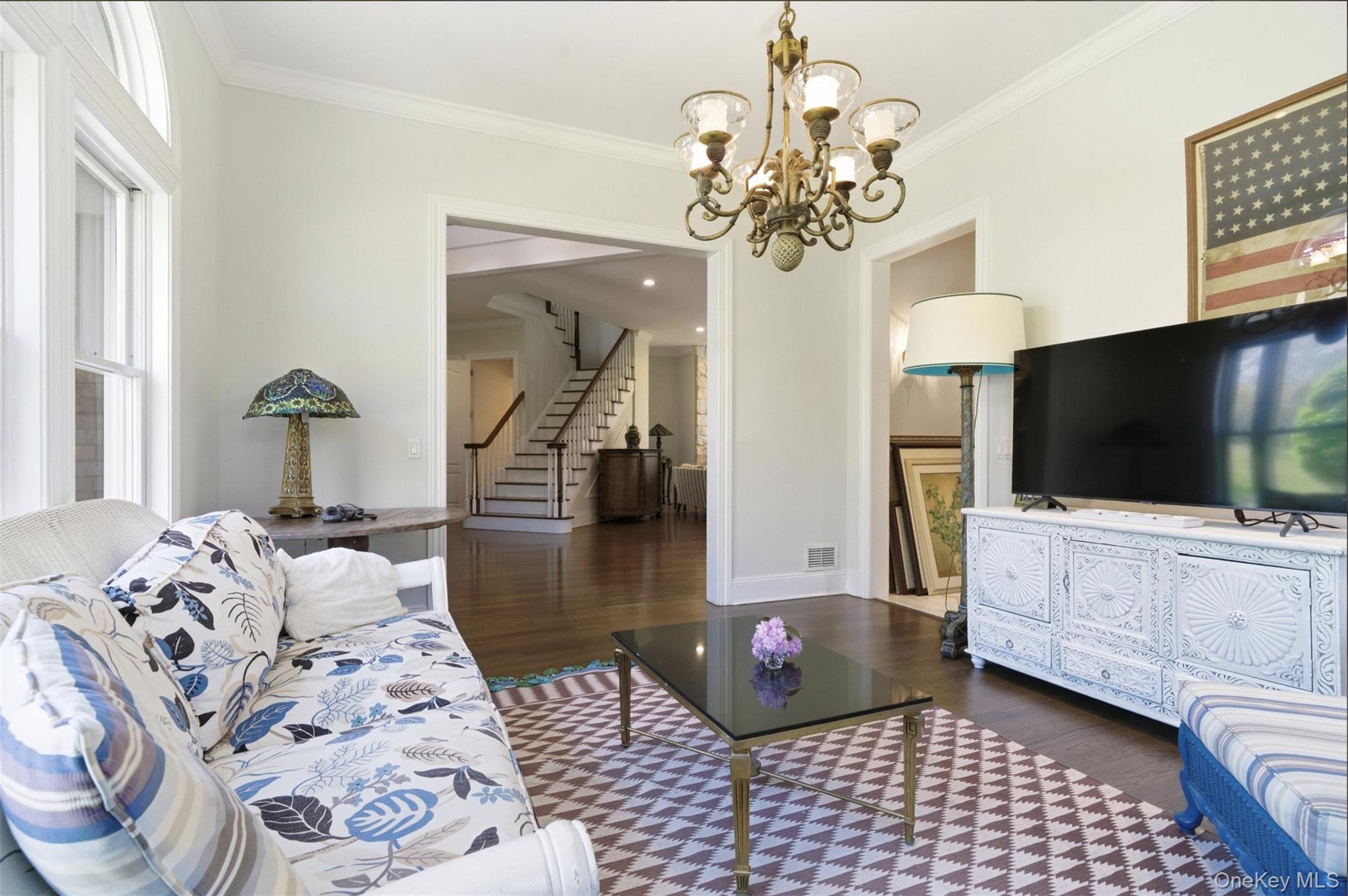 9 Locust Woods Drive Property Photo 3