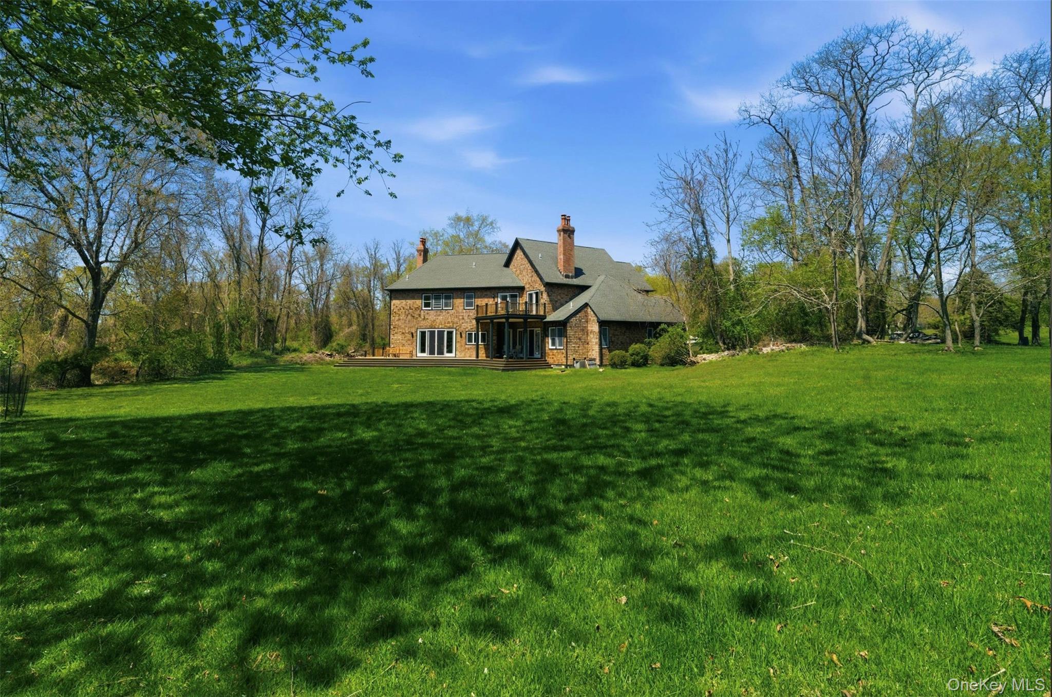 9 Locust Woods Drive Property Photo 11