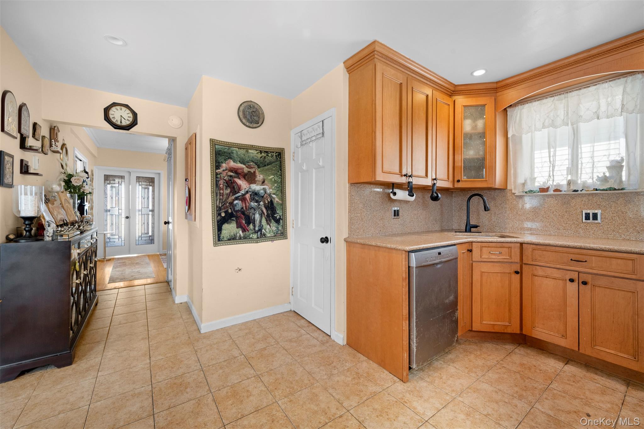 50 New Hyde Park Road Property Photo 18