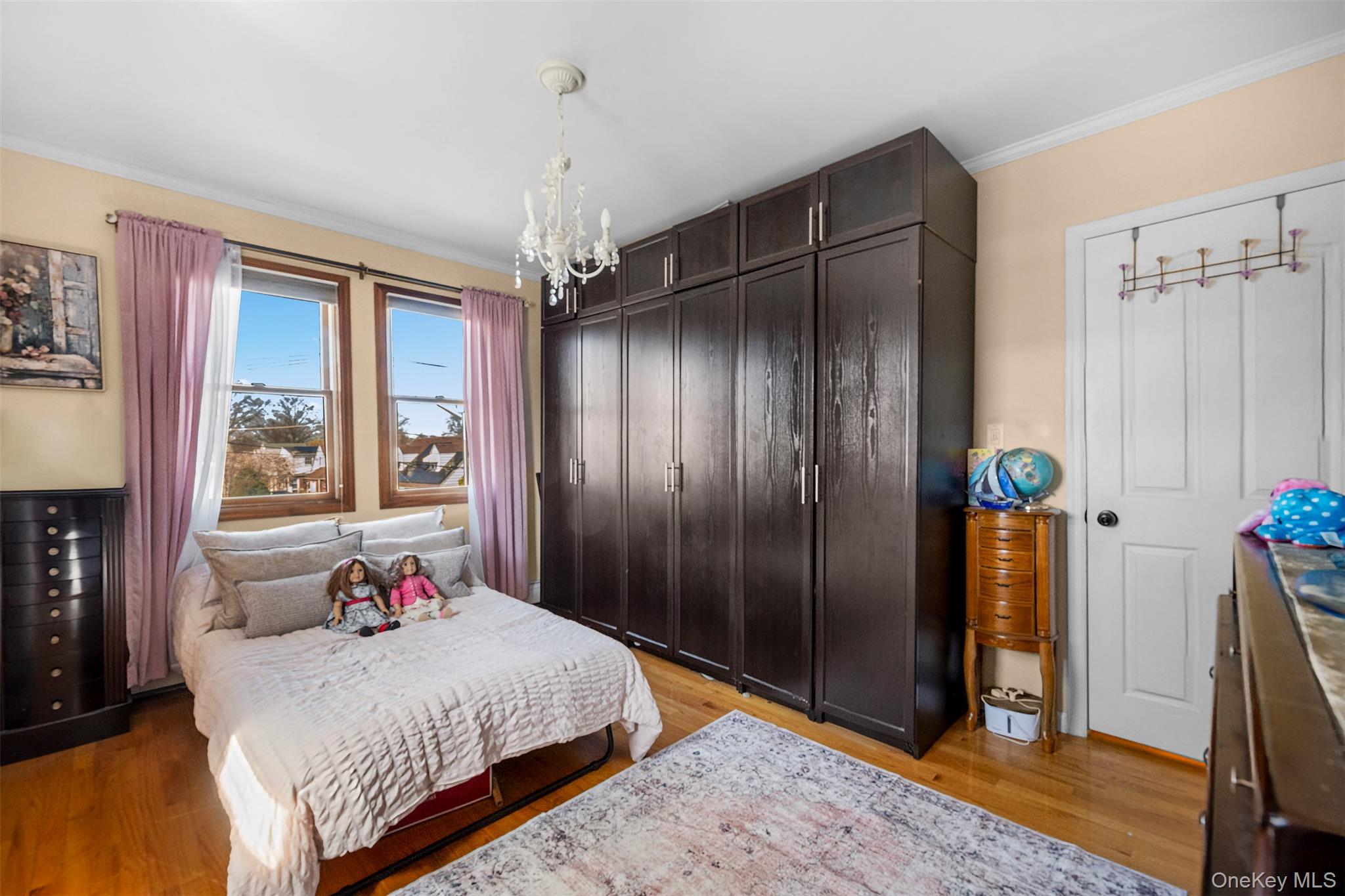 50 New Hyde Park Road Property Photo 29