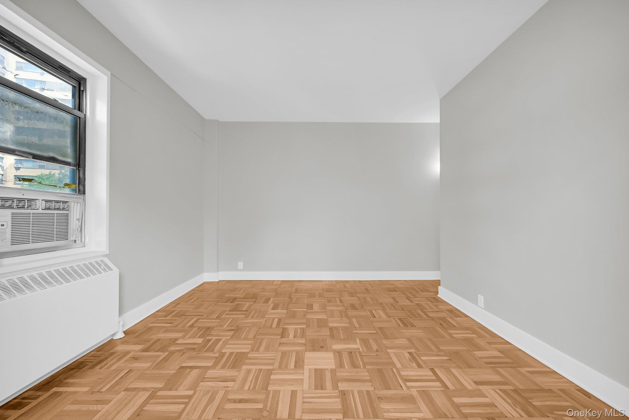 9 Fordham Hill Oval 3c Property Photo 14