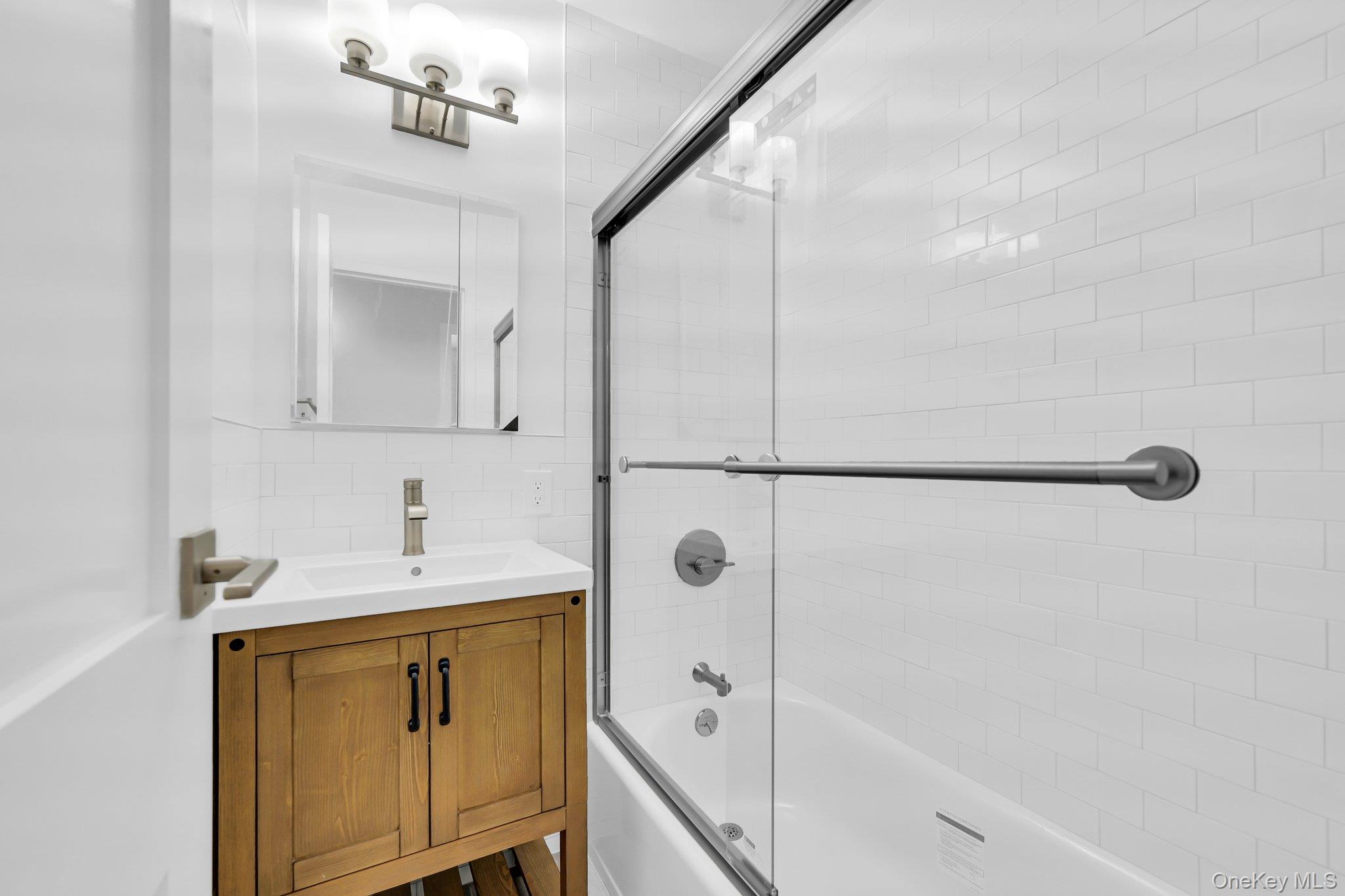 9 Fordham Hill Oval 3c Property Photo 15