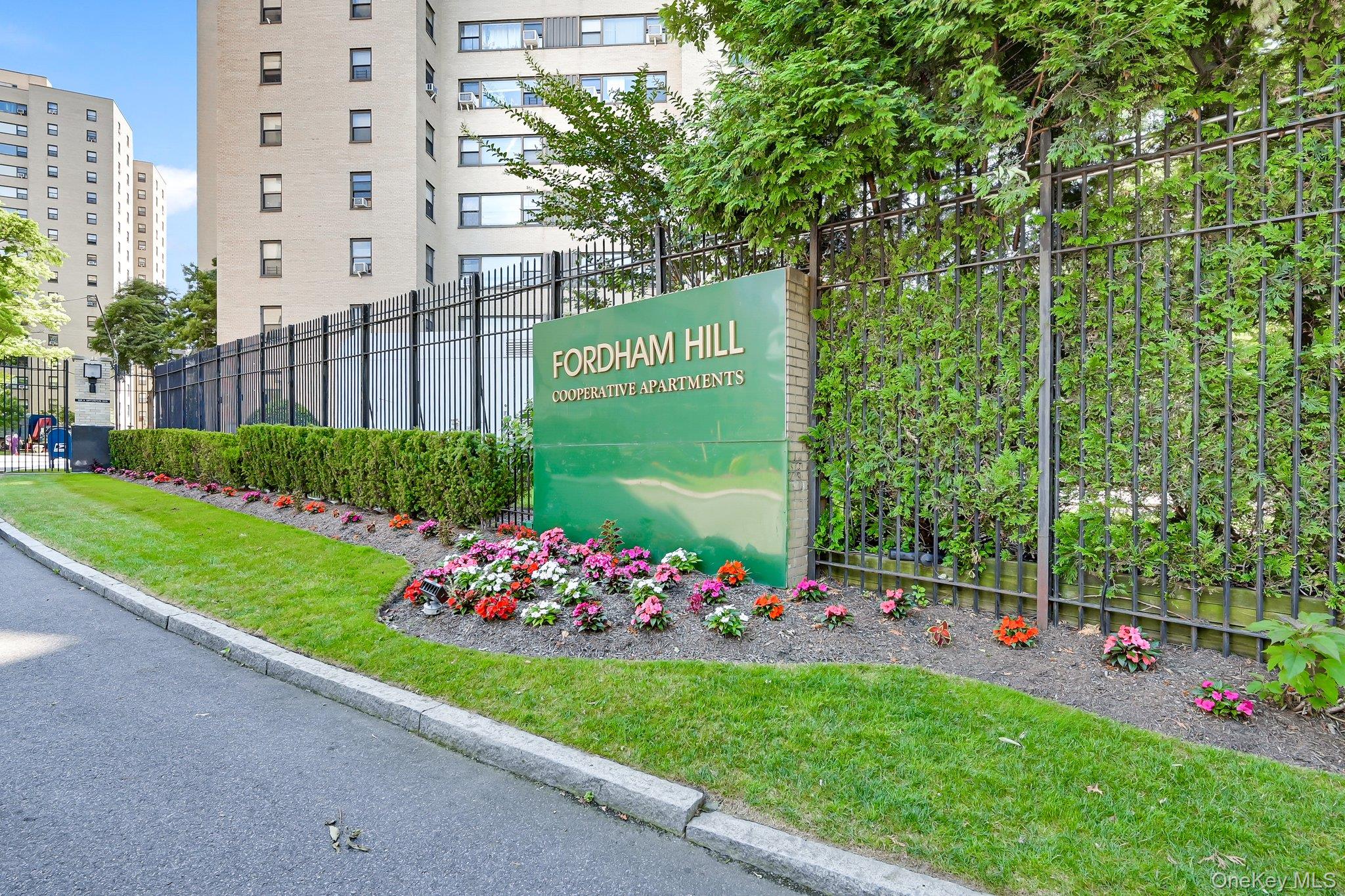9 Fordham Hill Oval 3c Property Photo 25