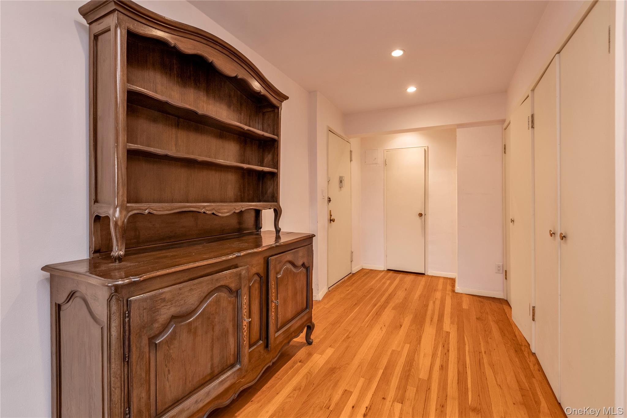 30 Stoner Avenue 3o Property Photo 6