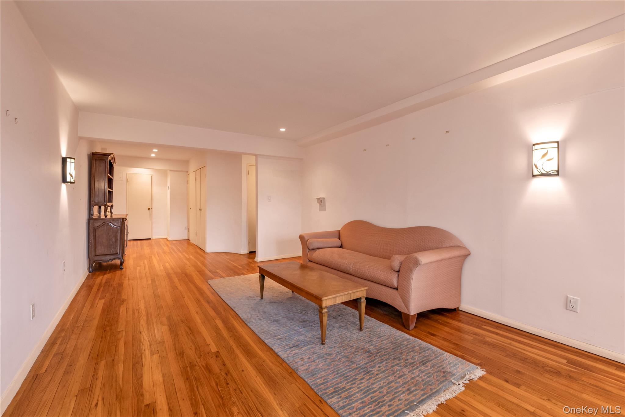 30 Stoner Avenue 3o Property Photo 8