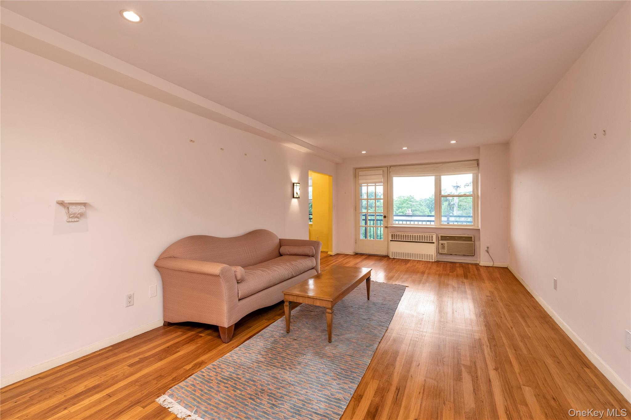 30 Stoner Avenue 3o Property Photo 9
