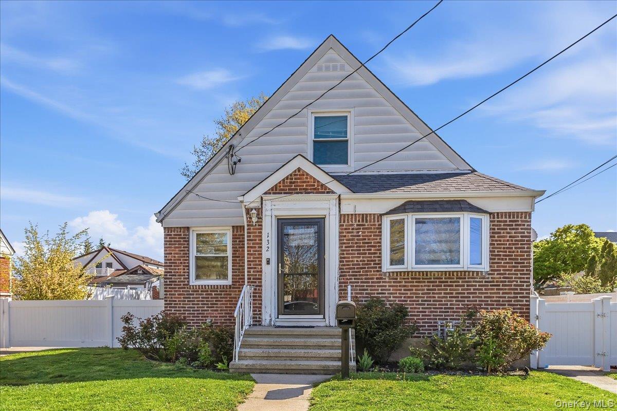 132 Wardwell Road Property Photo 1