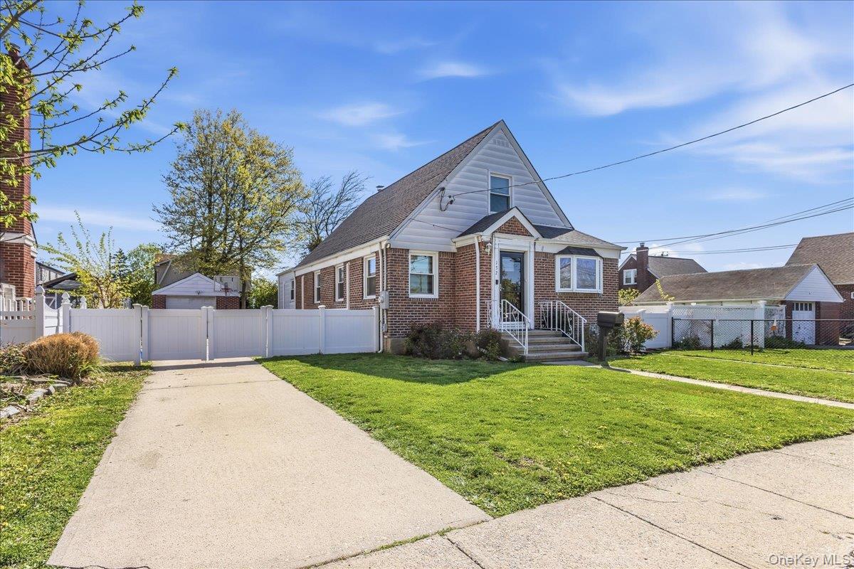 132 Wardwell Road Property Photo 3