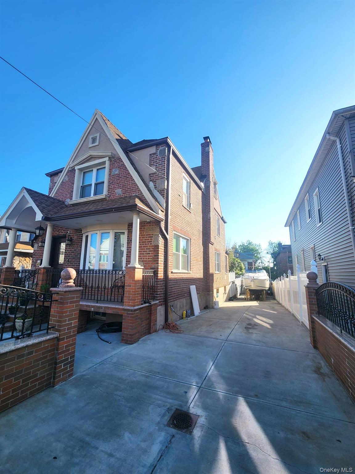 27-15 Butler Street Property Photo 17