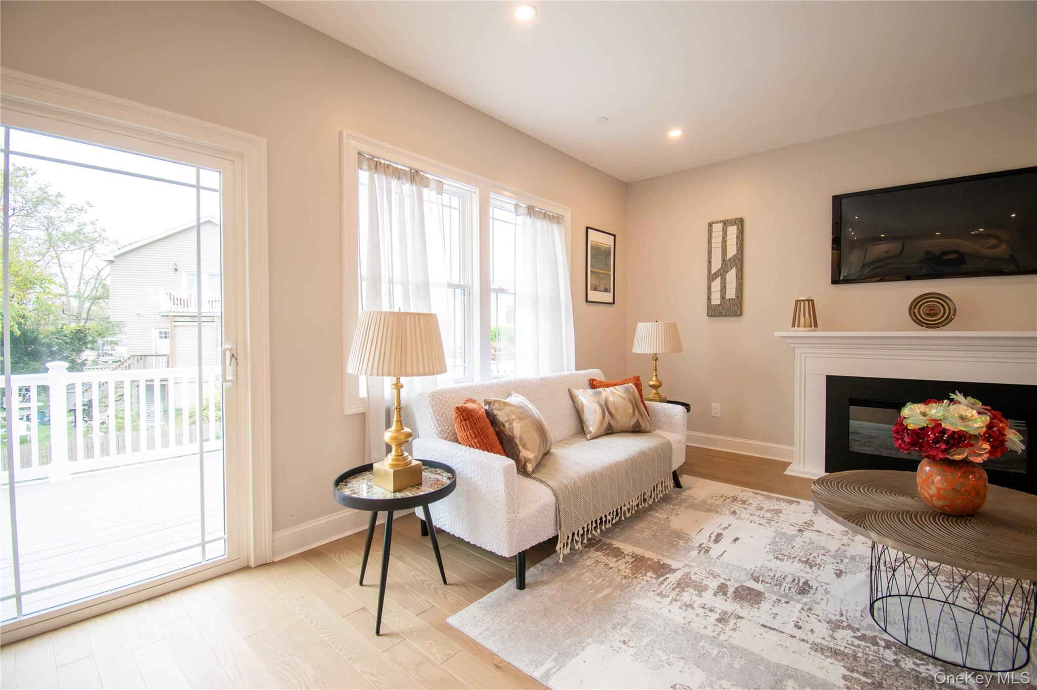 300 Harbor Street Property Photo 18