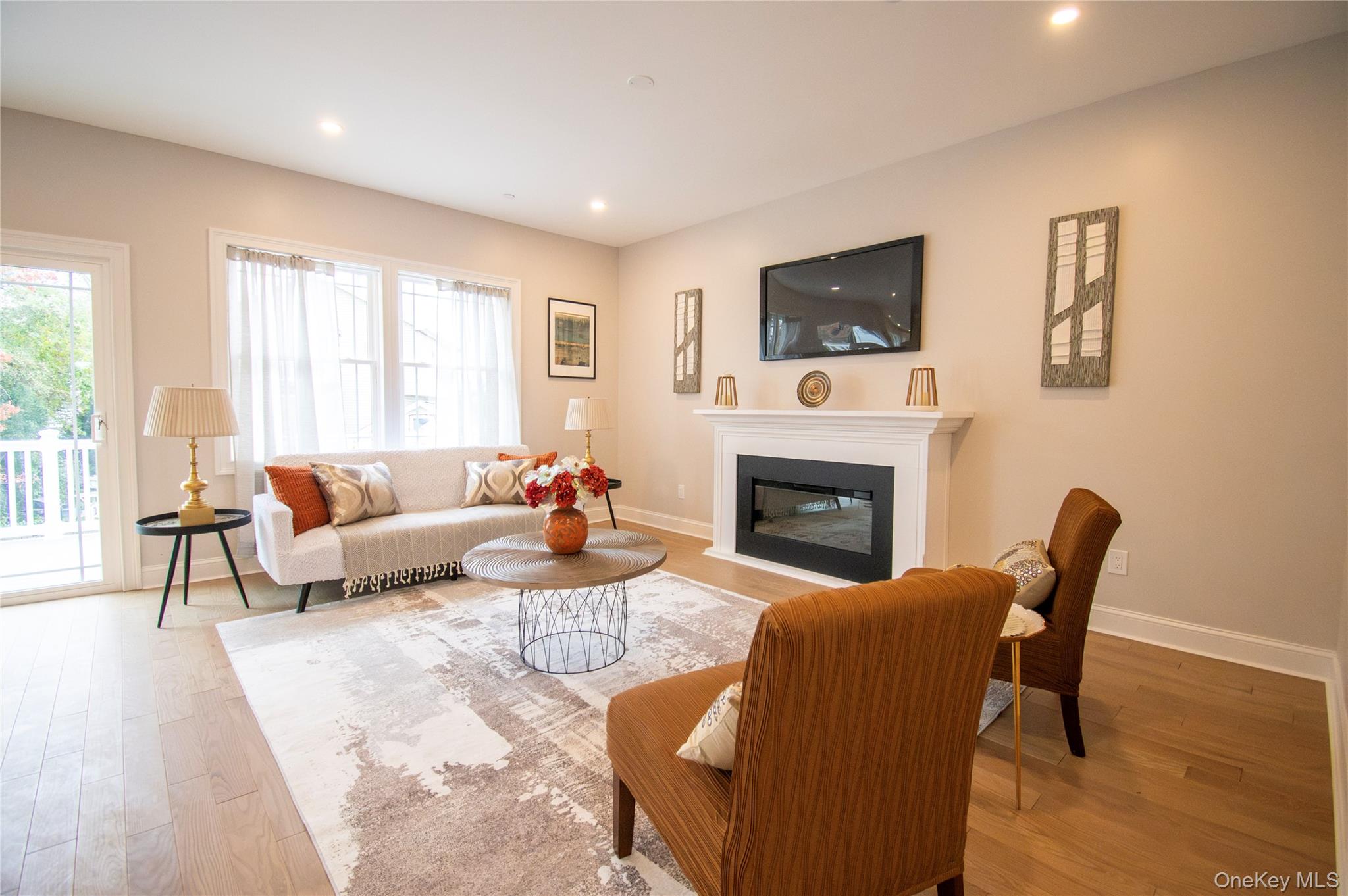 300 Harbor Street Property Photo 19