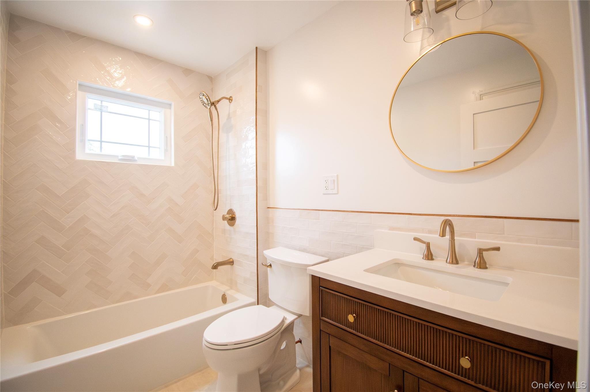 300 Harbor Street Property Photo 30