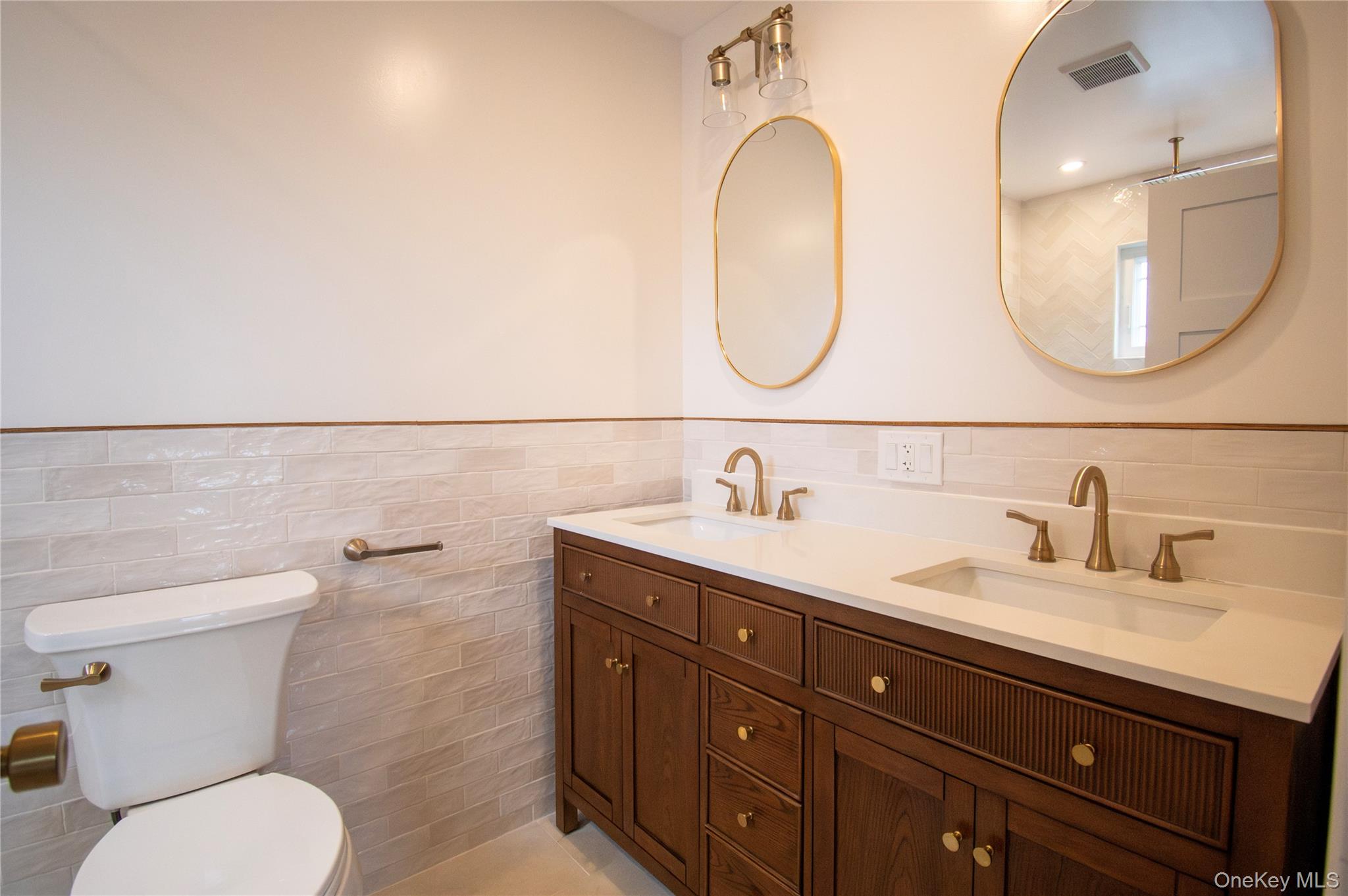 300 Harbor Street Property Photo 36