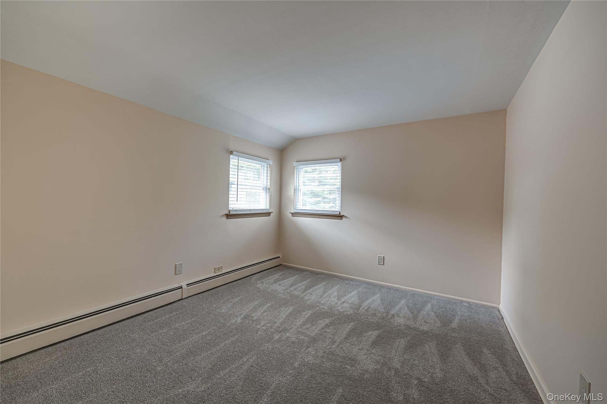16 Sussex Lane Property Photo 24