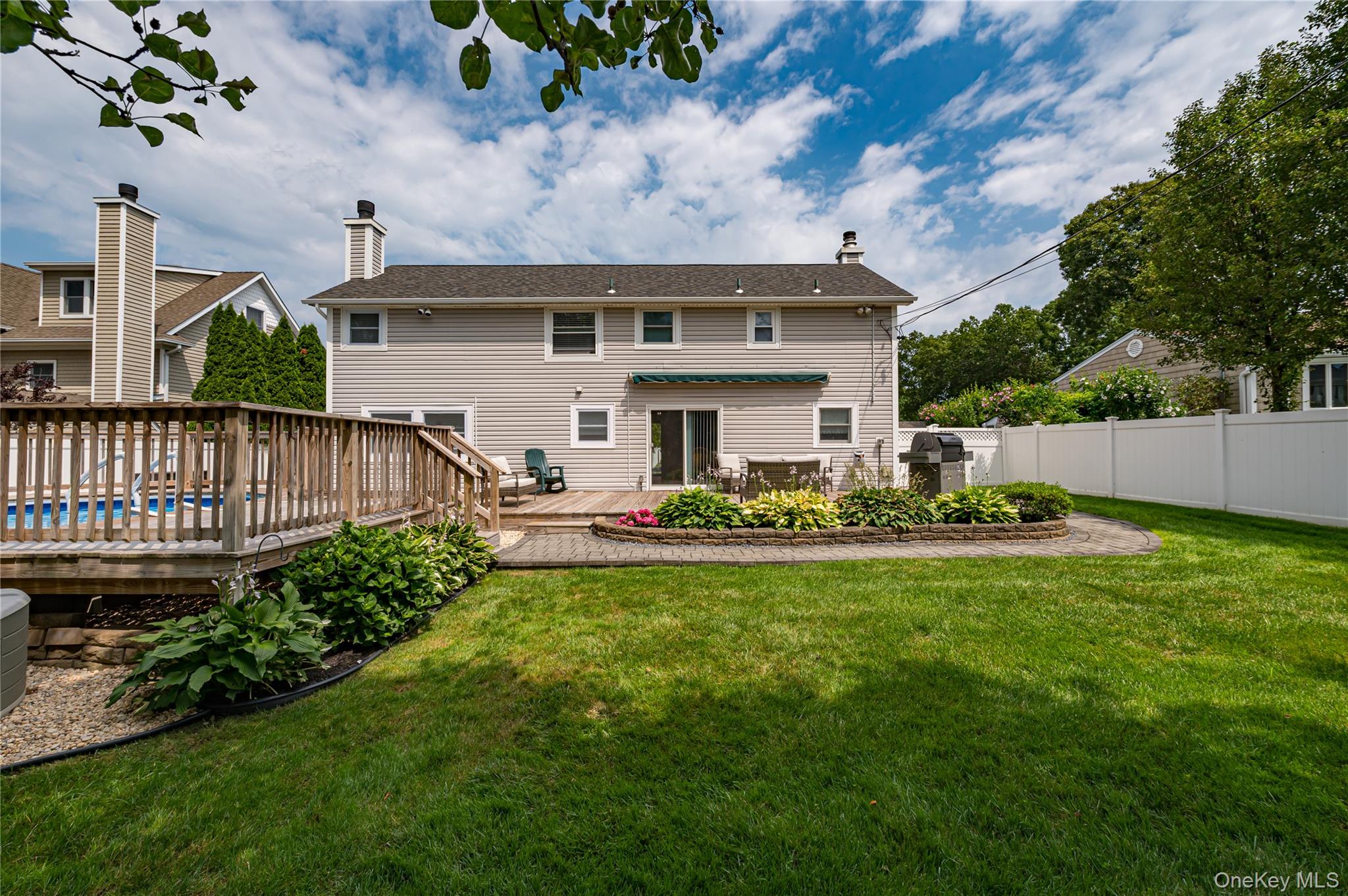 16 Sussex Lane Property Photo 40