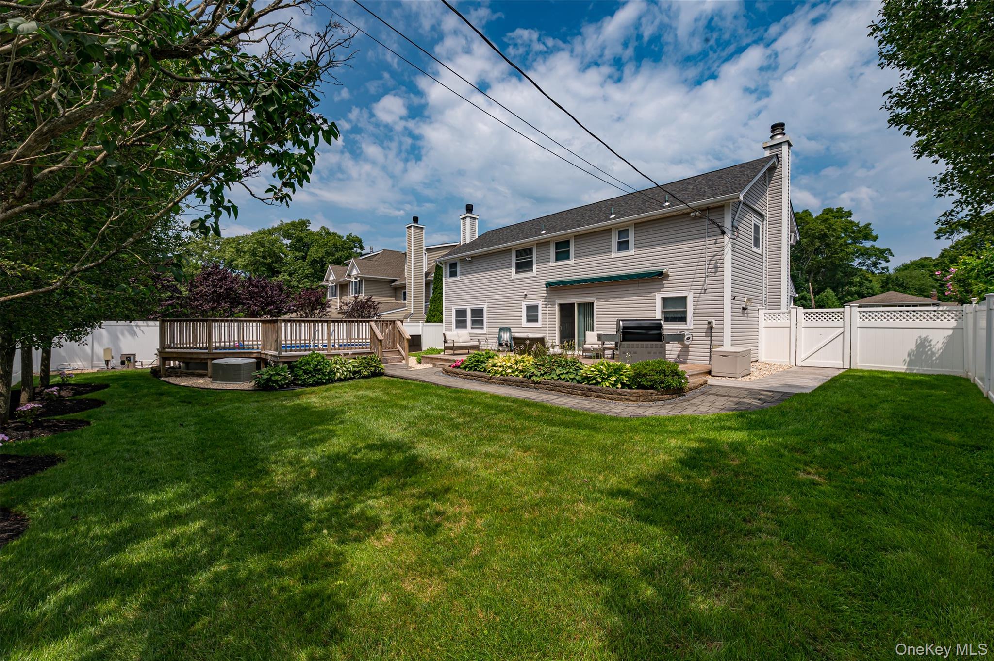 16 Sussex Lane Property Photo 42