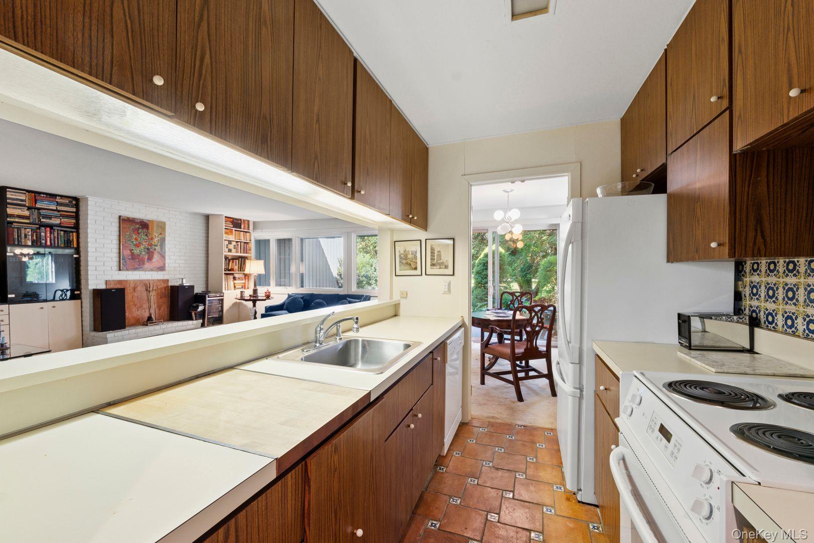 514 Montauk Highway Property Photo 4