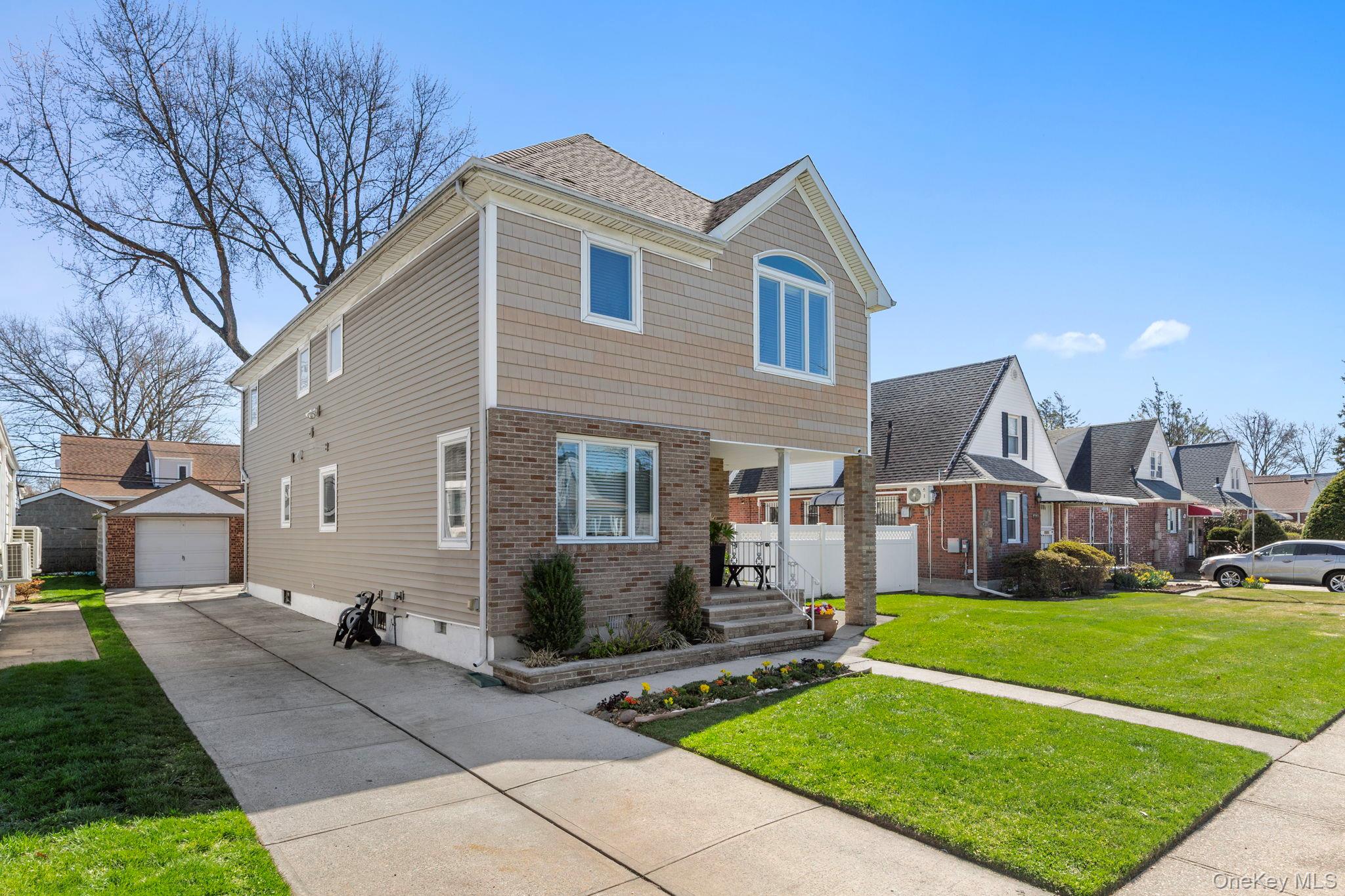 8227 265th Street Property Photo 3
