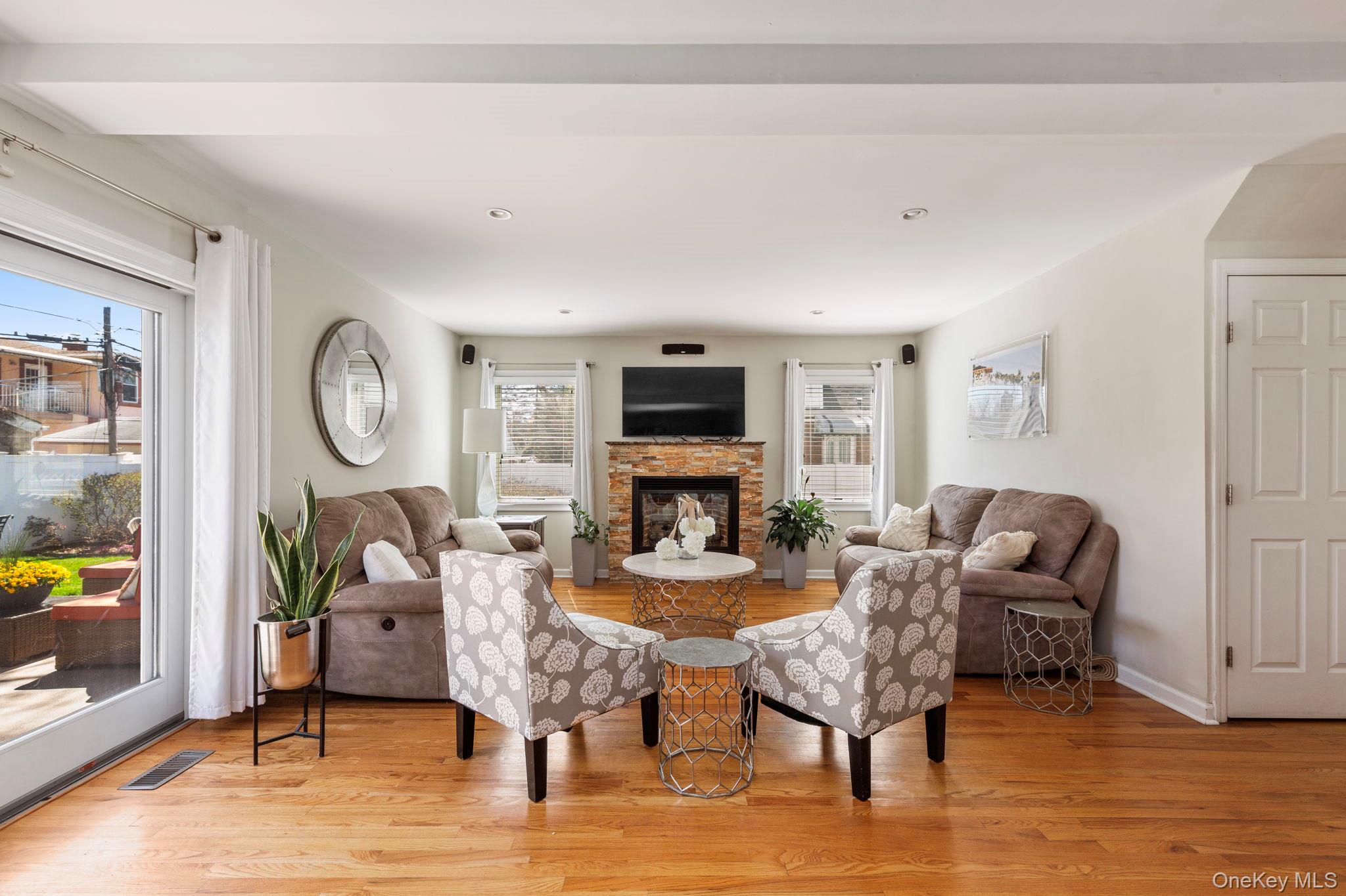 8227 265th Street Property Photo 10