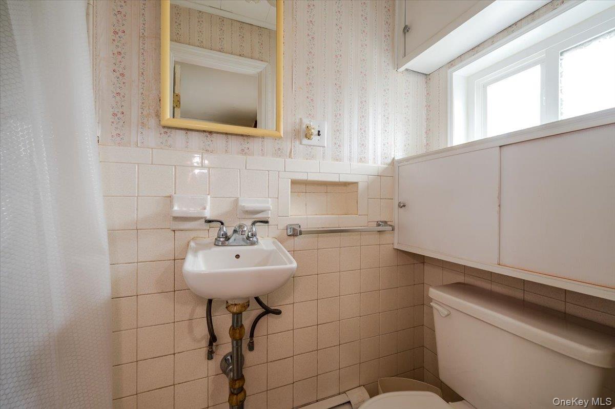 601 Hughes Street Property Photo 14
