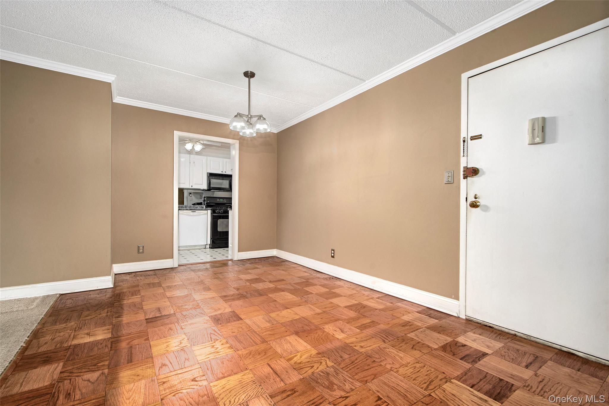 480 Halstead Avenue 4v Property Photo 5