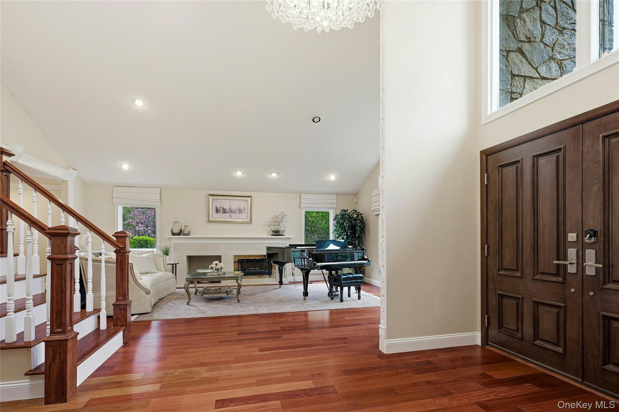 18 Aldgate Drive Property Photo 7