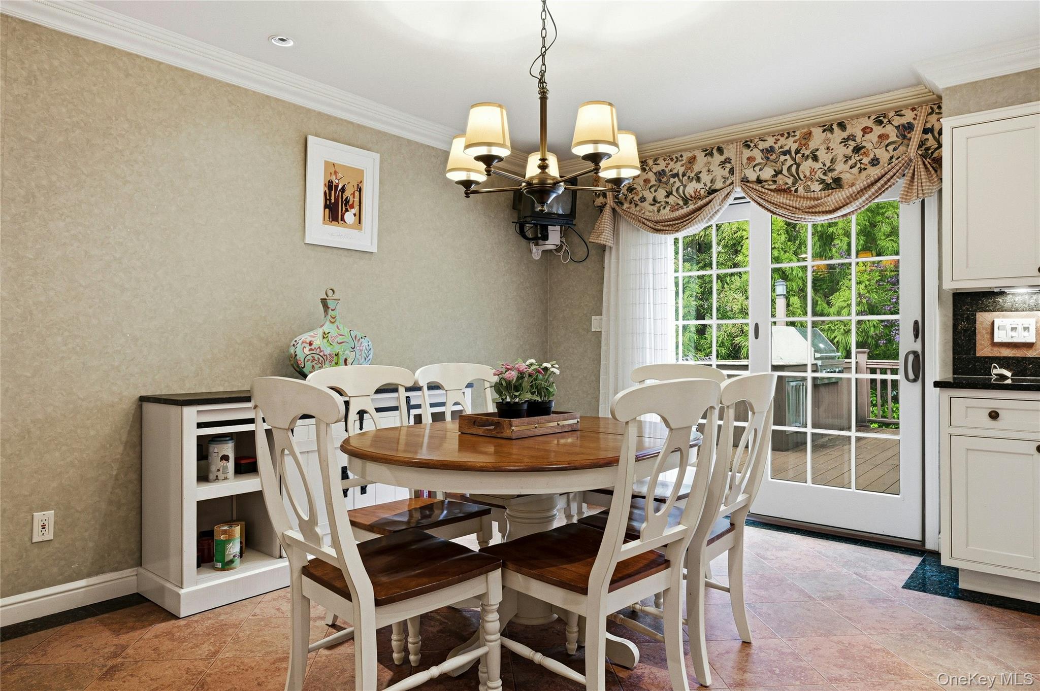 18 Aldgate Drive Property Photo 17