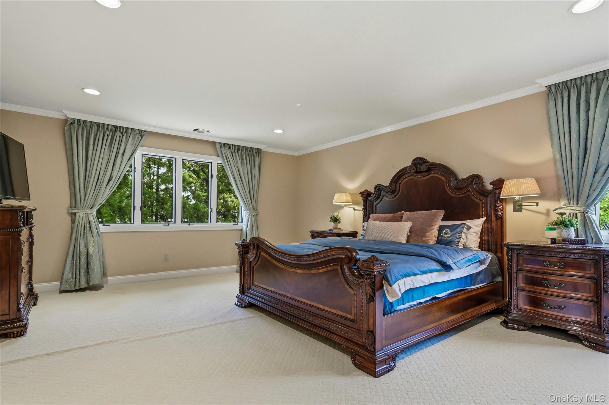 18 Aldgate Drive Property Photo 23