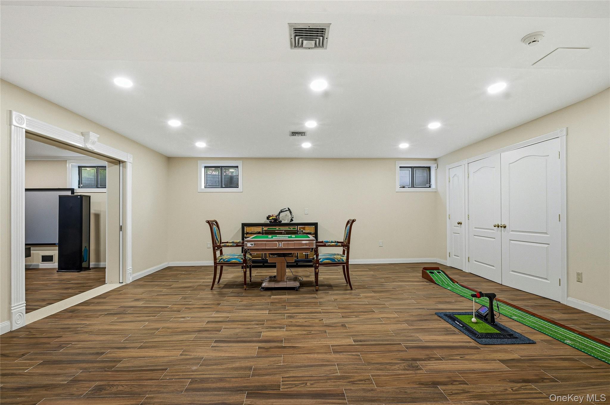 18 Aldgate Drive Property Photo 30