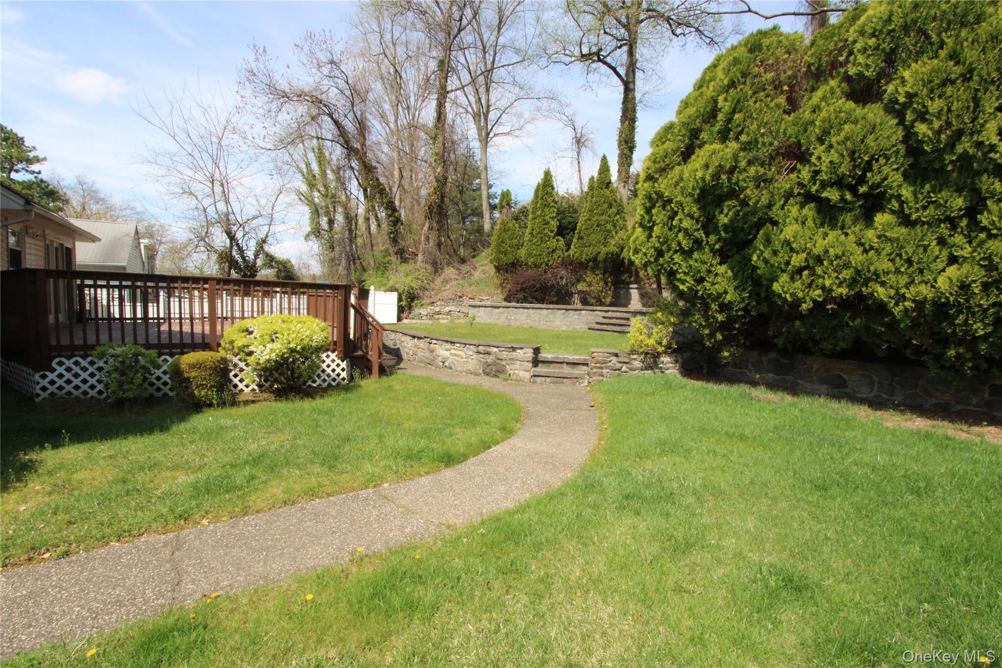 170 Pembrook Drive Property Photo 3
