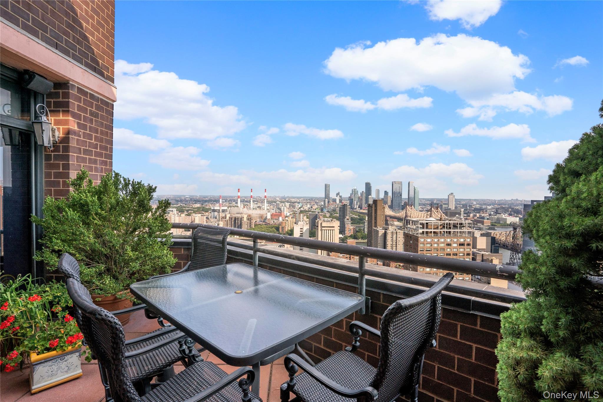 304 E 65th Street Penthouse Property Photo 7