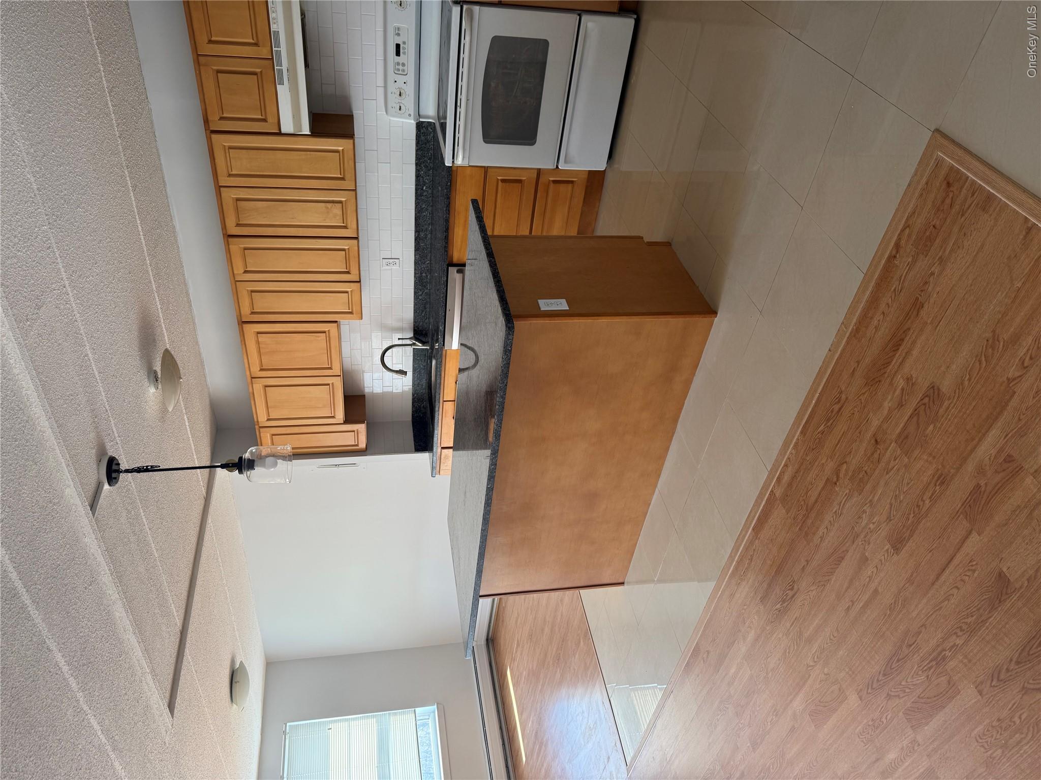 35 Park Avenue 6t Property Photo 2