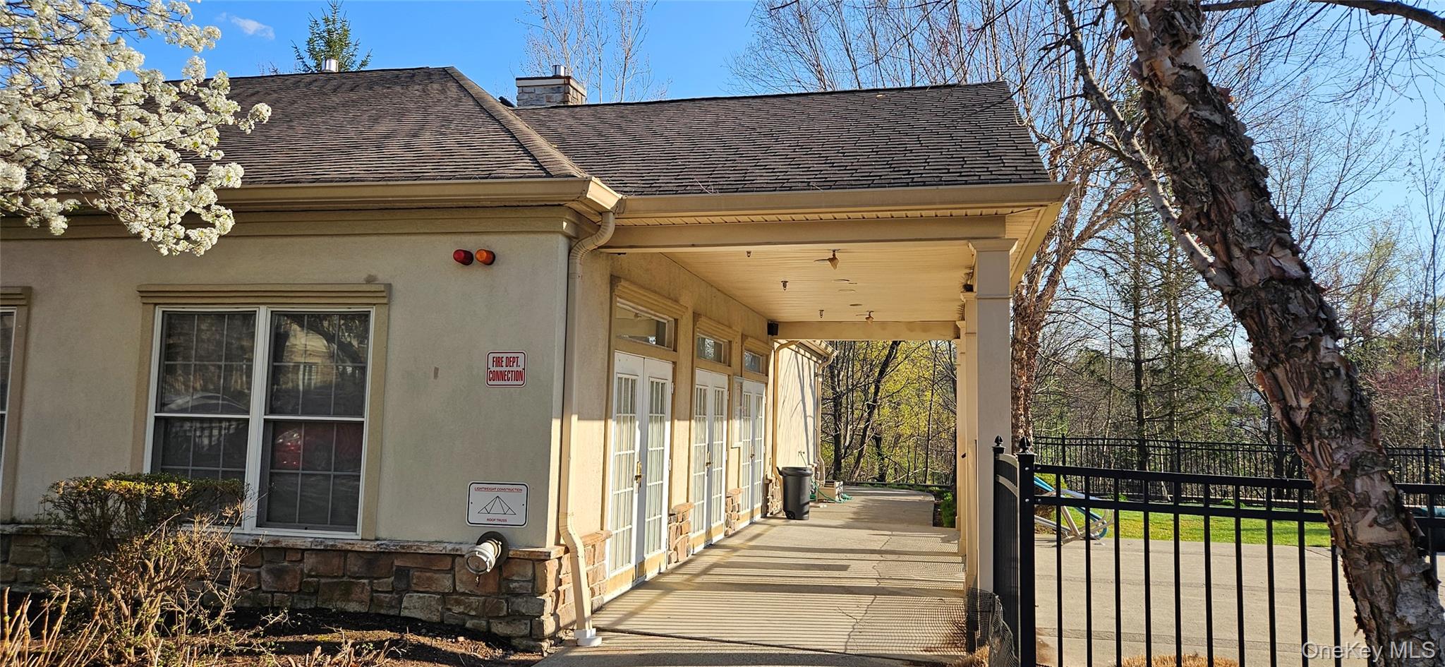 24 N De Baun Avenue 303 Property Photo 20